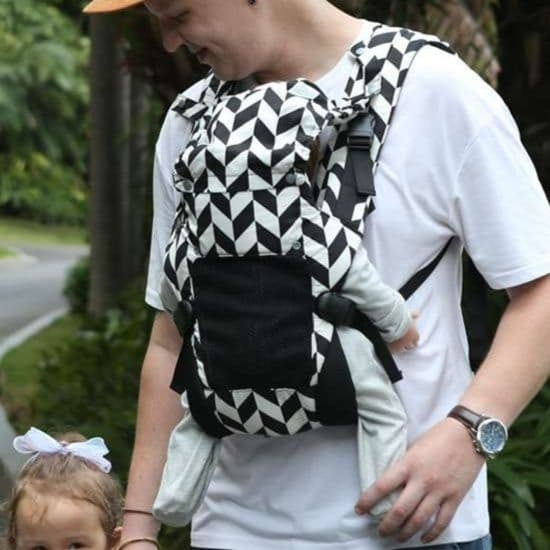 抱っこ紐 全成長段階対応ベビーキャリア