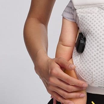 抱っこ紐 軽量多機能ベビーキャリア自在穿行型